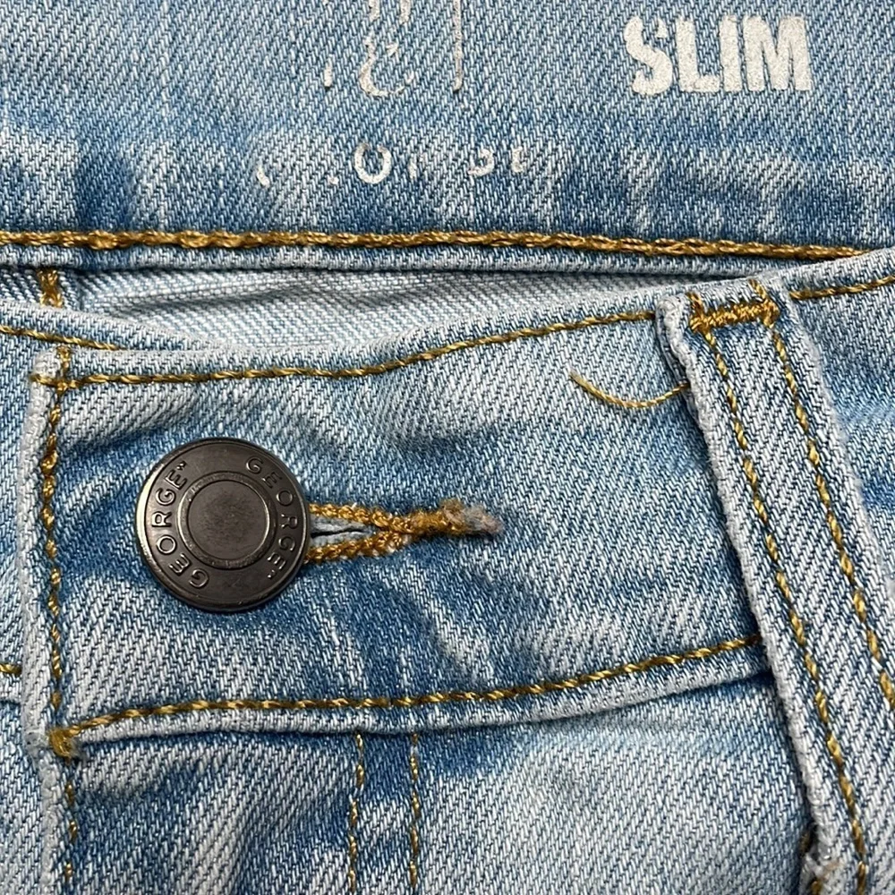 George Jeans Slim Denim Light Wash Jeans Size 32 x 31 1/2